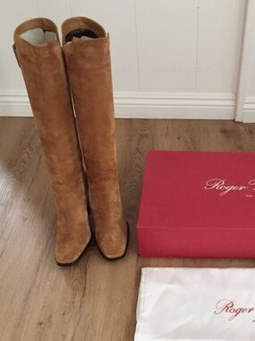 ★NEW with box!! Org.$1795 Roger Vivier Suede Knee-High Boots Brown IT40★